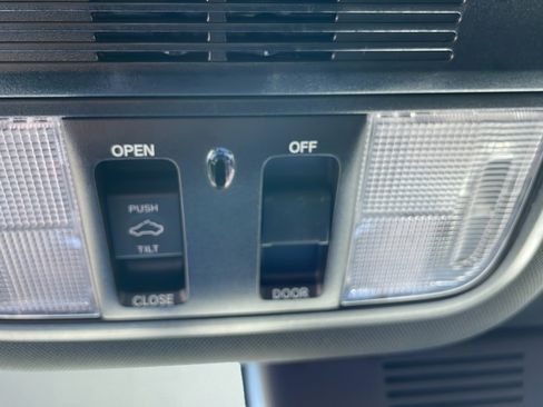 Used 2020 Honda Accord Sport image 30