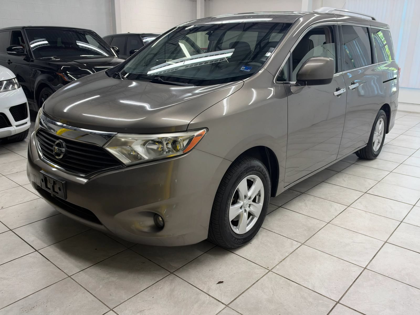 Used 2014 Nissan Quest SV w/ Leather Package FWD image 3
