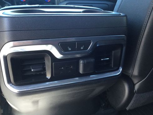 Used 2019 GMC Sierra 1500 AT4 w/ Off Road Performance Package AWD/4WD image 8