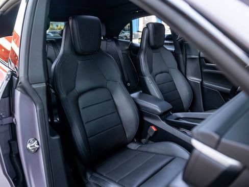 Certified 2025 Porsche Macan 4S Electric AWD/4WD image 55