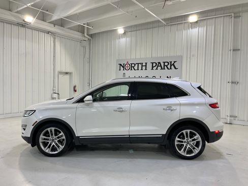 Used 2019 Lincoln MKC Reserve w/ MKC Climate Package image 2