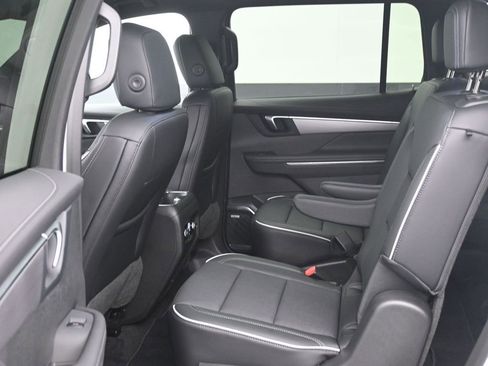 Used 2026 Buick Enclave Preferred image 13