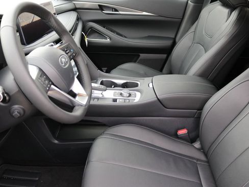 Certified 2025 INFINITI QX60 Luxe w/ Black Edition image 13