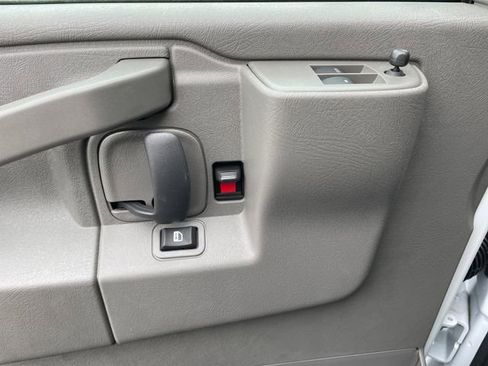 New 2025 Chevrolet Express 3500 w/ Driver Convenience Package image 13
