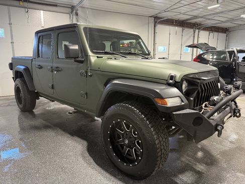 Used 2020 Jeep Gladiator Sport w/ Quick Order Package 24S AWD/4WD image 4