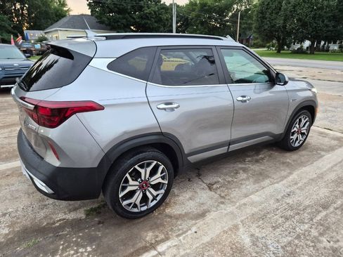 Used 2021 Kia Seltos SX w/ SX Sunroof Package AWD/4WD image 7