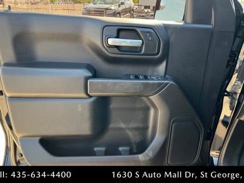 Used 2021 Chevrolet Silverado 1500 Custom AWD/4WD image 14