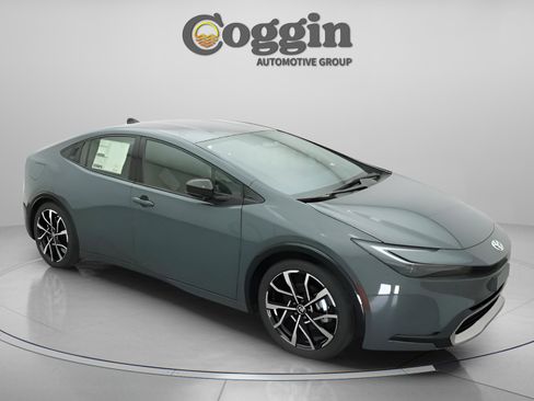 New 2026 Toyota Prius Plug-In Hybrid image 26