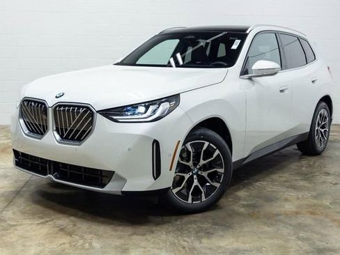 Certified 2025 BMW X3 xDrive30i image 11