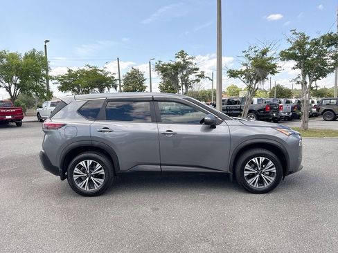 Used 2022 Nissan Rogue SV AWD/4WD image 2