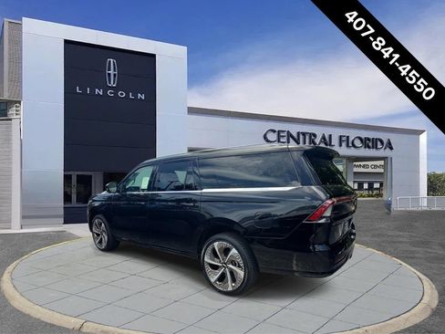New 2027 Lincoln Navigator L Black Label RWD image 6