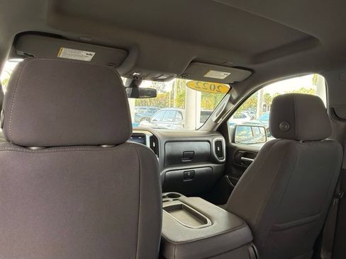 Used 2022 Chevrolet Silverado 1500 LT RWD image 7
