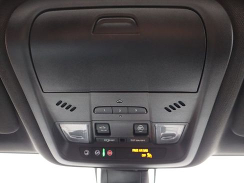 Used 2023 Chevrolet Blazer RS image 19