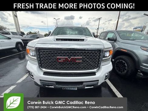 Used 2017 GMC Sierra 2500 Denali AWD/4WD image 2