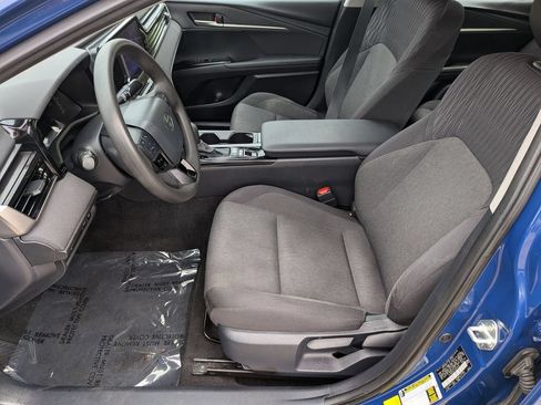 Used 2025 Toyota Camry LE FWD image 15