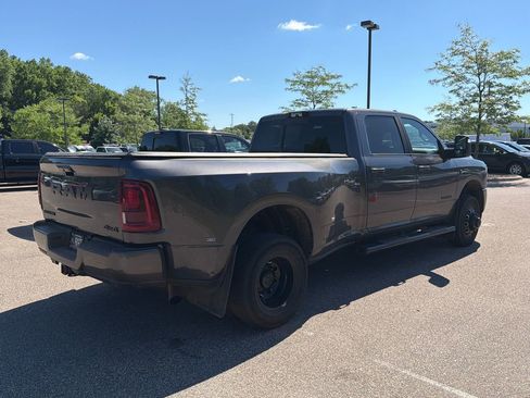 Used 2025 RAM 3500 Laramie w/ Night Edition AWD/4WD image 9