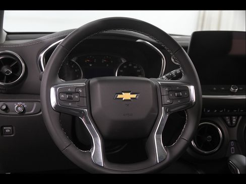 Used 2026 Chevrolet Blazer LT w/ LPO, Black Sport Package AWD/4WD image 7