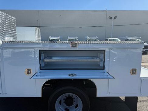 New 2026 Ford F550 4x4 Crew Cab Super Duty image 16