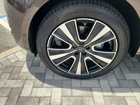 New 2026 Land Rover Range Rover SE AWD/4WD image 13