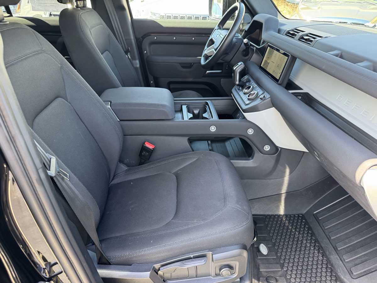 Used 2023 Land Rover Defender 110 AWD/4WD image 16
