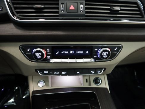Certified 2025 Audi Q5 2.0T Premium AWD/4WD image 25