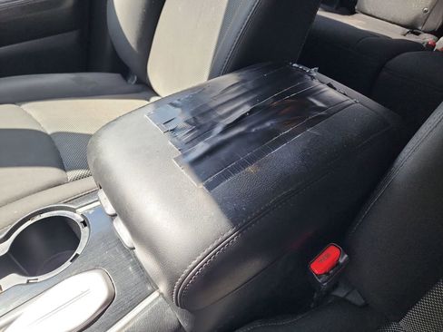 Used 2020 Nissan Pathfinder S image 31