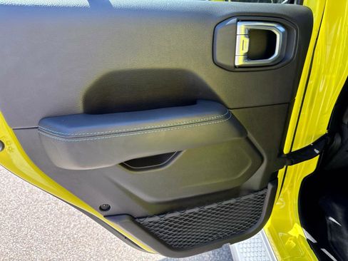 Used 2022 Jeep Wrangler Unlimited Rubicon 4xe w/ Safety Group image 9