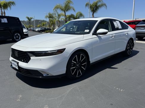 Used 2024 Honda Accord Touring image 5