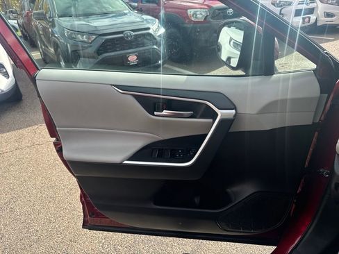 Used 2023 Toyota RAV4 XLE image 34