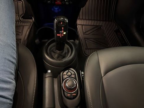 Used 2023 MINI Cooper 4-Door Hardtop FWD image 16