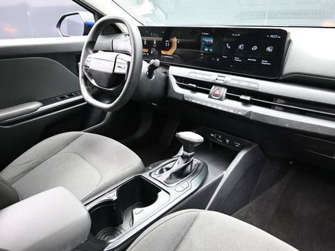 Used 2025 Kia K4 FWD image 14