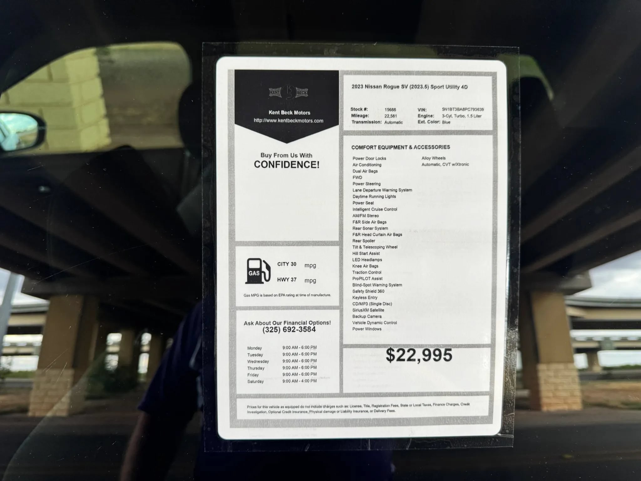 Used 2023 Nissan Rogue SV FWD image 31