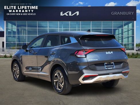 Used 2023 Kia Sportage LX FWD image 4