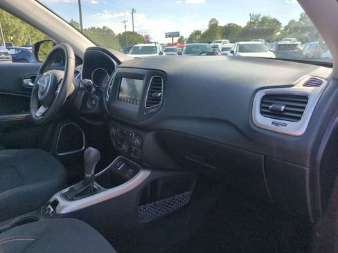 Used 2019 Jeep Compass Sport FWD image 34