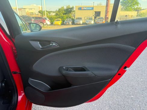 Used 2017 Chevrolet Cruze LT w/ Convenience Package FWD image 16