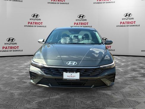 New 2026 Hyundai Elantra SE image 8