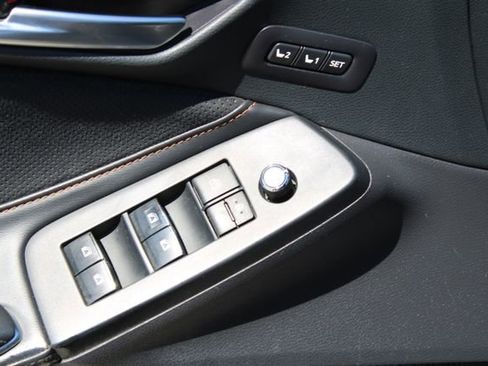 Used 2021 Toyota Avalon Touring w/ Advanced Safety Package image 10