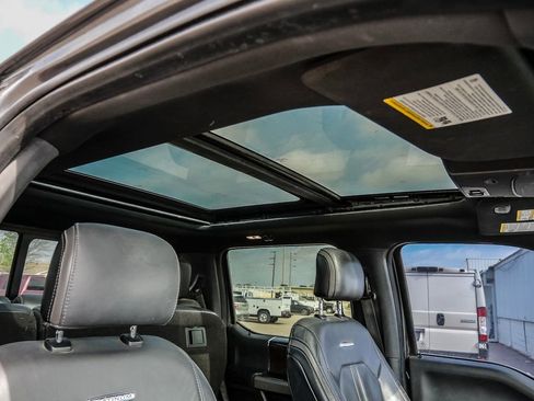 Used 2015 Ford F150 Platinum w/ Equipment Group 701A Luxury image 19