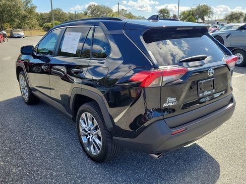 Used 2023 Toyota RAV4 XLE Premium image 12