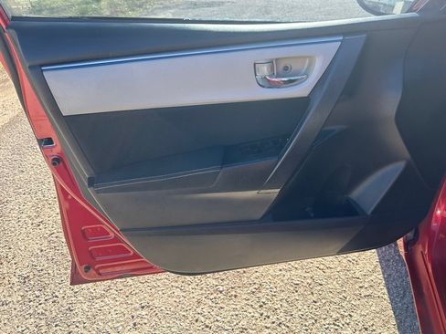 Used 2016 Toyota Corolla LE image 7