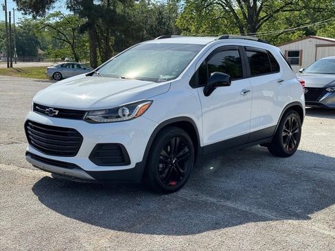 Used 2019 Chevrolet Trax LT w/ Redline Edition FWD image 7