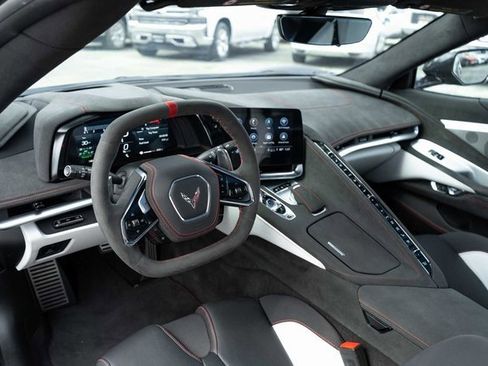 Used 2023 Chevrolet Corvette Stingray Premium Cpe w/ Z51 Performance Package image 16