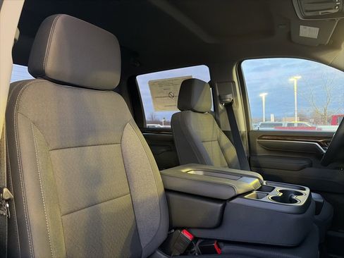 New 2025 GMC Sierra 2500 SLE w/ SLE Convenience Package image 4