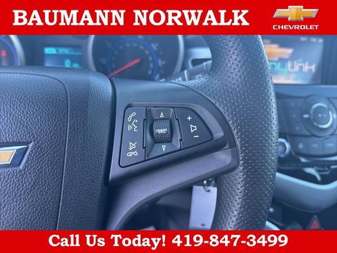 Used 2015 Chevrolet Cruze LT image 13