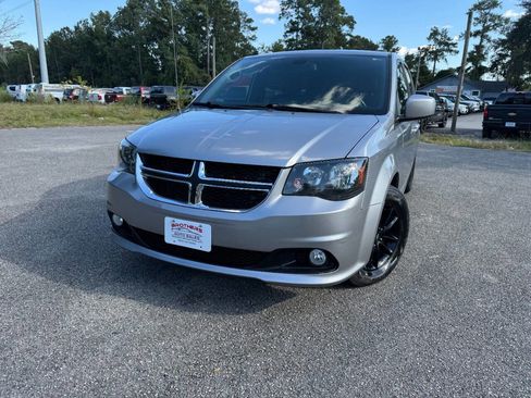 Used 2019 Dodge Grand Caravan GT image 28
