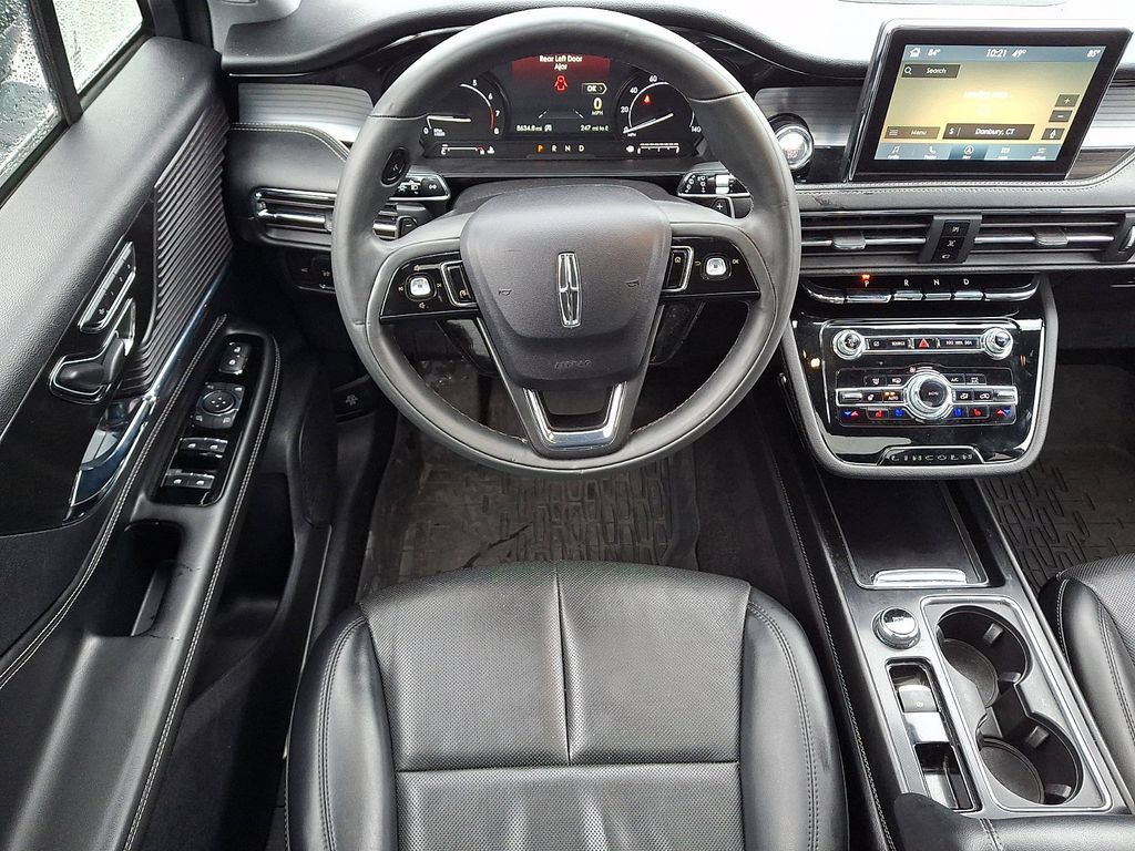Used 2022 Lincoln Corsair AWD w/ Premium Package image 12