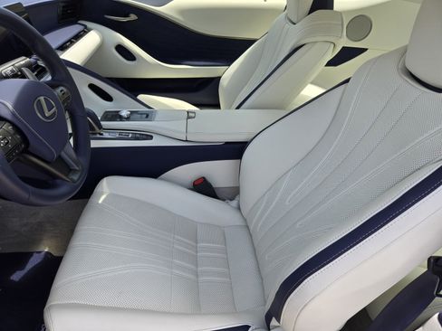 Used 2024 Lexus LC 500 Coupe RWD image 9