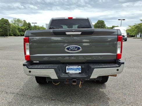 Used 2019 Ford F250 XLT w/ XLT Premium Package AWD/4WD image 12