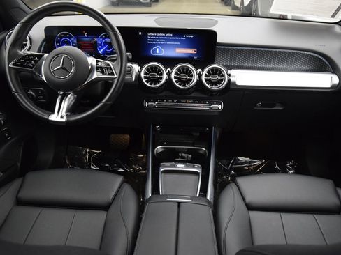 Certified 2024 Mercedes-Benz EQB 250+ image 18