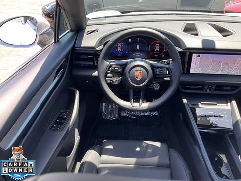 Used 2025 Porsche Macan 4S Electric AWD/4WD image 38